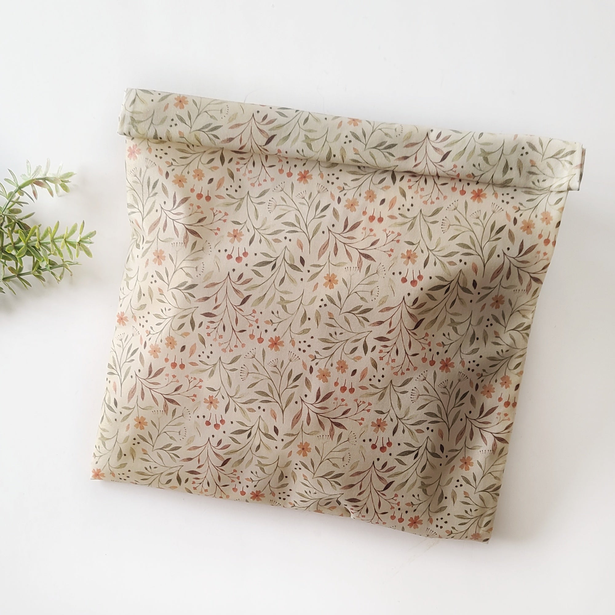 Reusable beeswax bread and produce bag